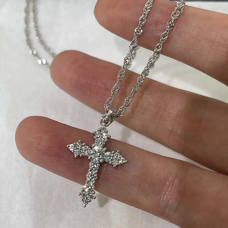 Colar Cruz Cristal – Fé com Estilo