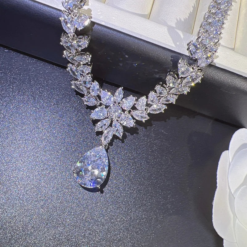 Colar Queen Moissanite