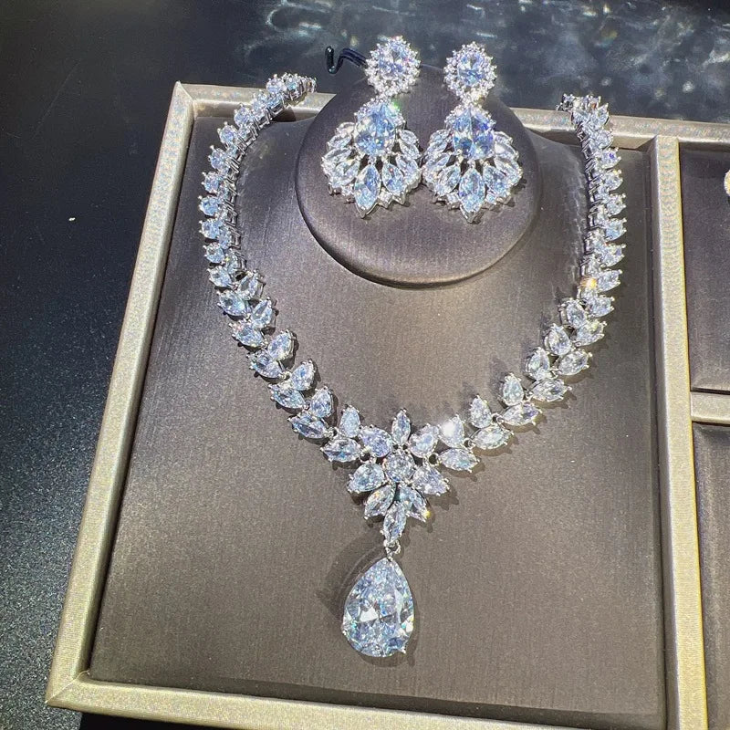 Colar Queen Moissanite